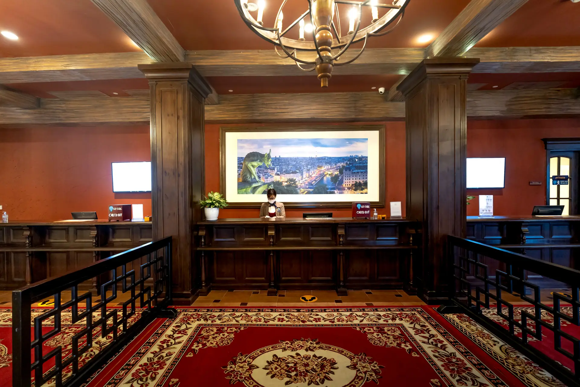 Director of Hotel Operations