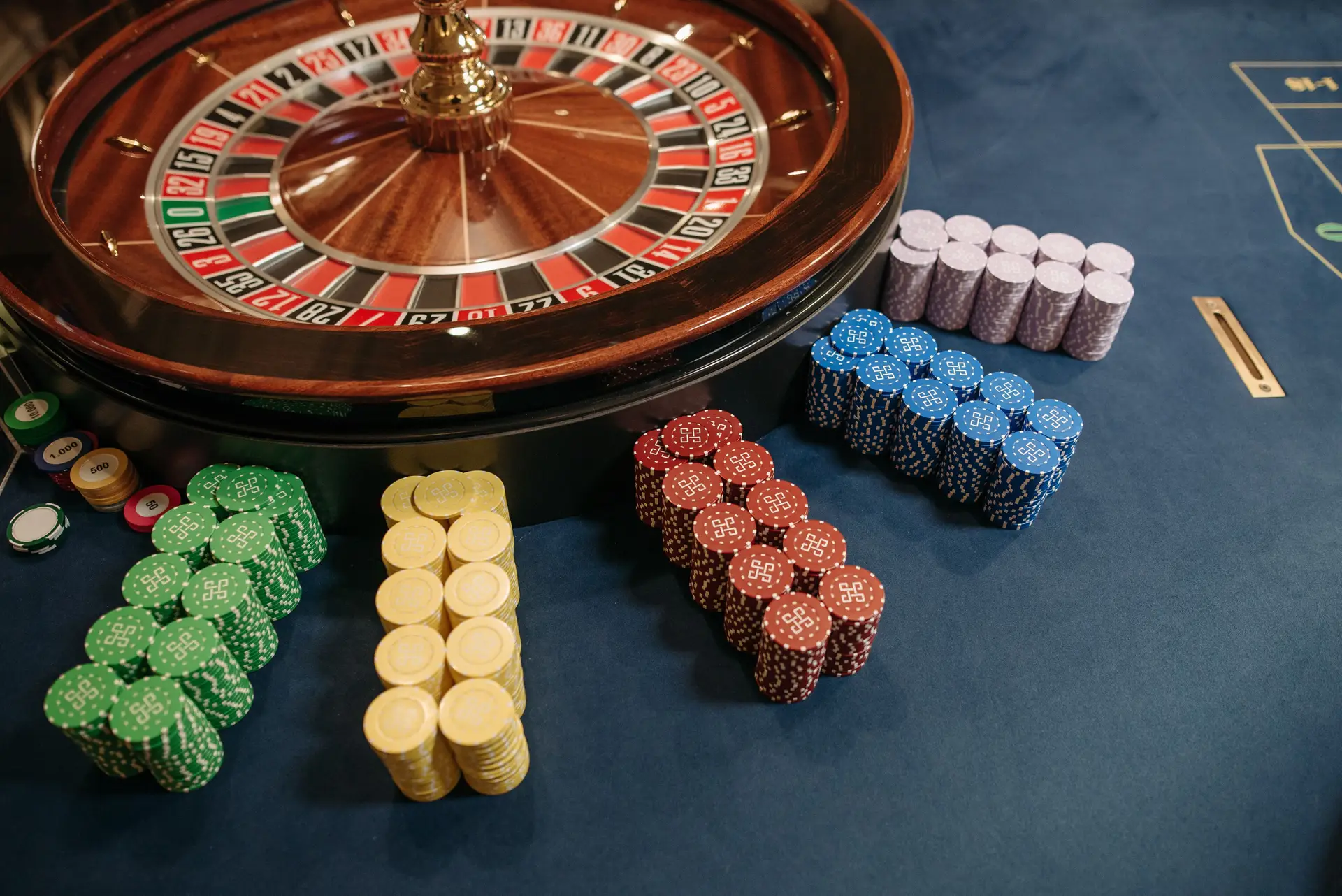 Electronic table games