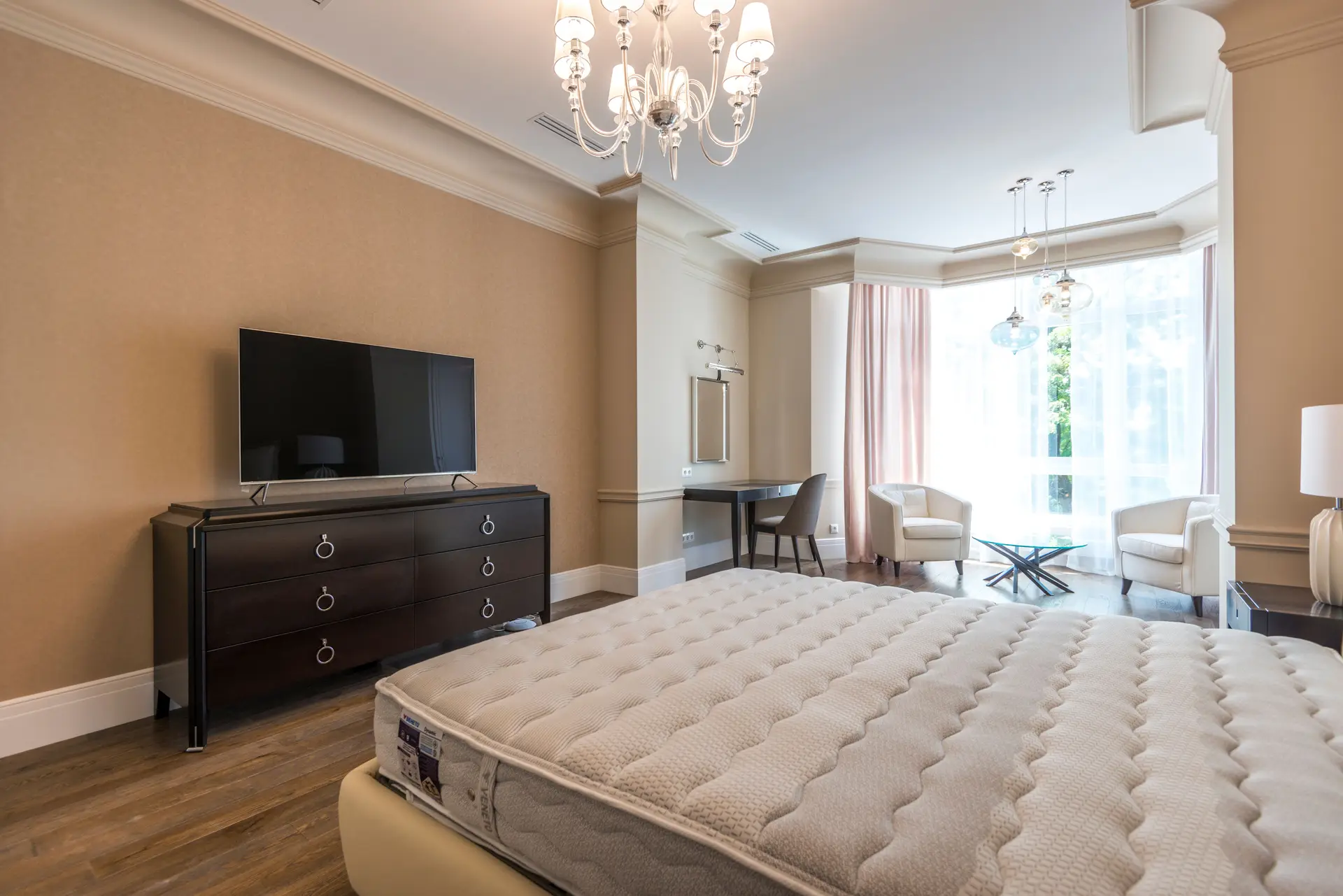 Lavira Signature Suite